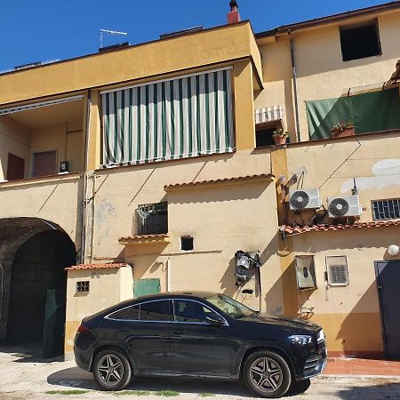 Hotel Royal Palace Gate San Nicola la Strada Esterno foto